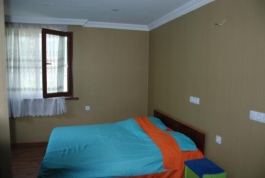 Keti Pilpani Guesthouse Mestia Exterior photo
